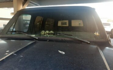 Chevrolet-Suburban-1987-SUV-7