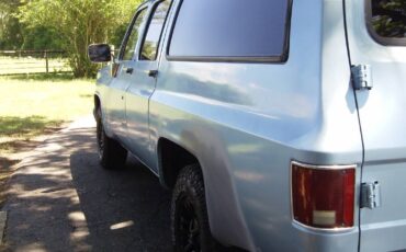 Chevrolet-Suburban-1990-8