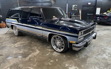 Chevrolet-Suburban-1991-11