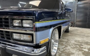 Chevrolet-Suburban-1991-13