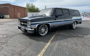 Chevrolet-Suburban-1991-16