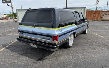 Chevrolet-Suburban-1991-22