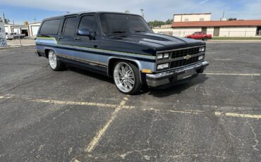 Chevrolet-Suburban-1991-24
