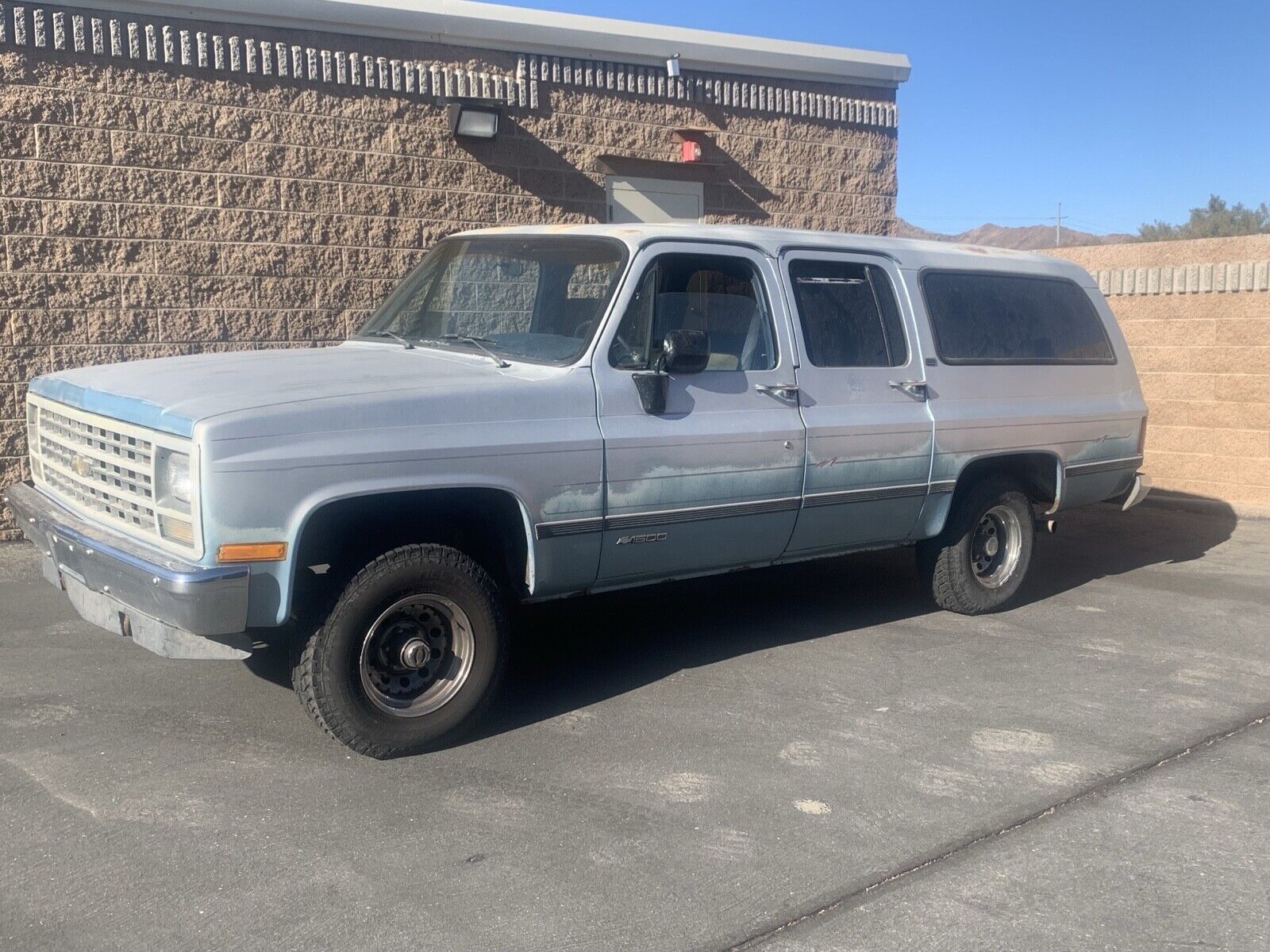 Chevrolet Suburban 1991