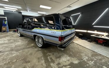 Chevrolet-Suburban-1991-8