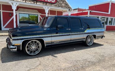 Chevrolet-Suburban-1991-blue-1