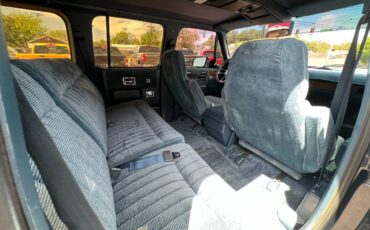 Chevrolet-Suburban-1991-blue-19