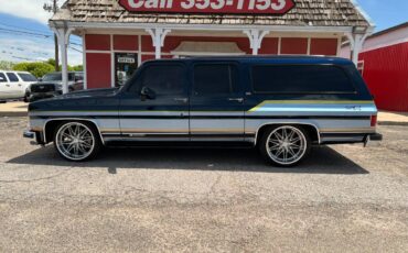Chevrolet-Suburban-1991-blue-2