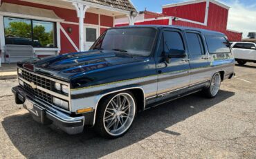 Chevrolet-Suburban-1991-blue