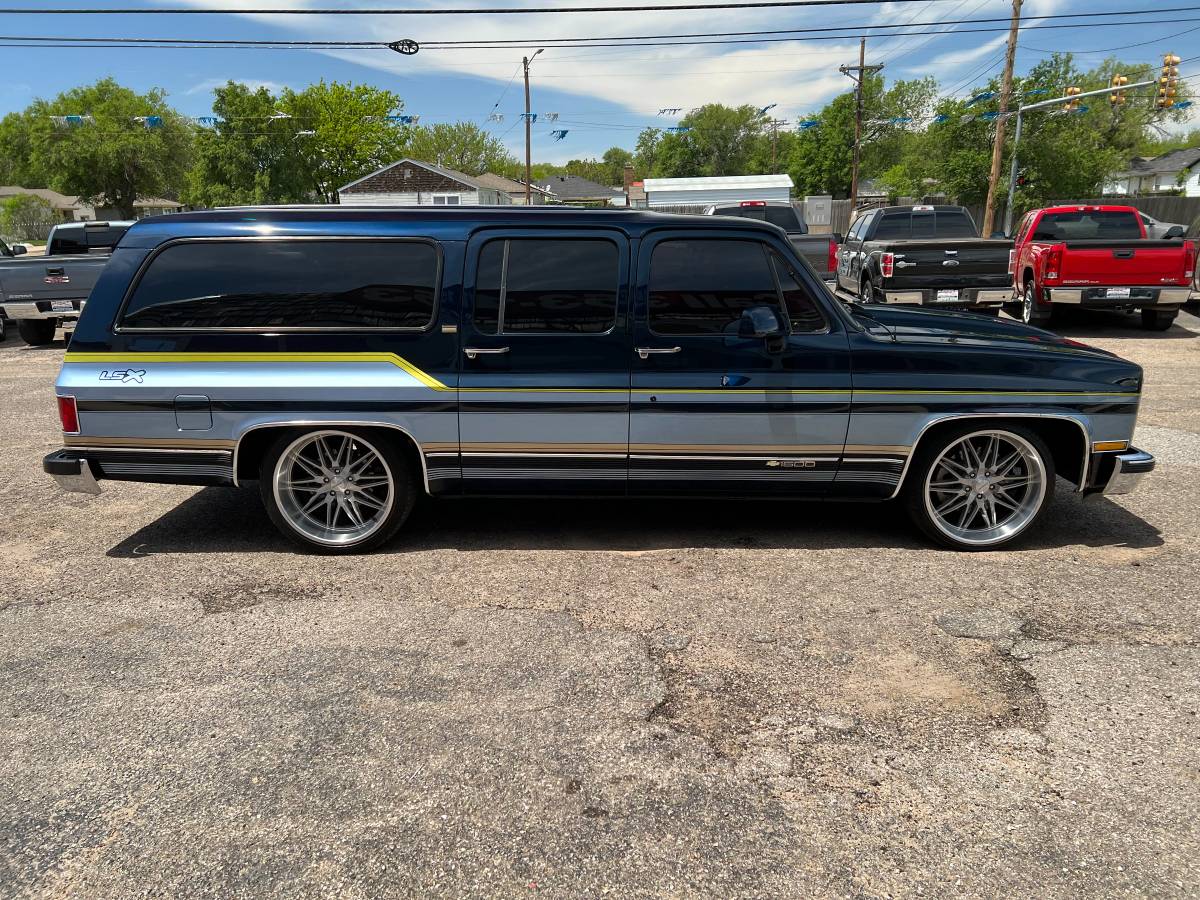 Chevrolet-Suburban-1991-blue-8