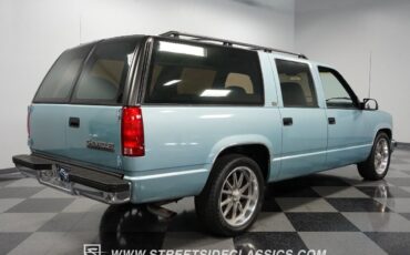 Chevrolet-Suburban-1992-SUV-12