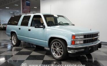 Chevrolet-Suburban-1992-SUV-16