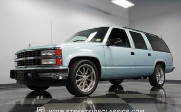 Chevrolet-Suburban-1992-SUV-21
