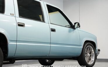 Chevrolet-Suburban-1992-SUV-28