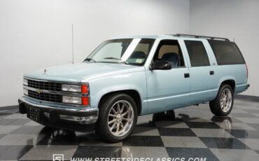 Chevrolet-Suburban-1992-SUV-5