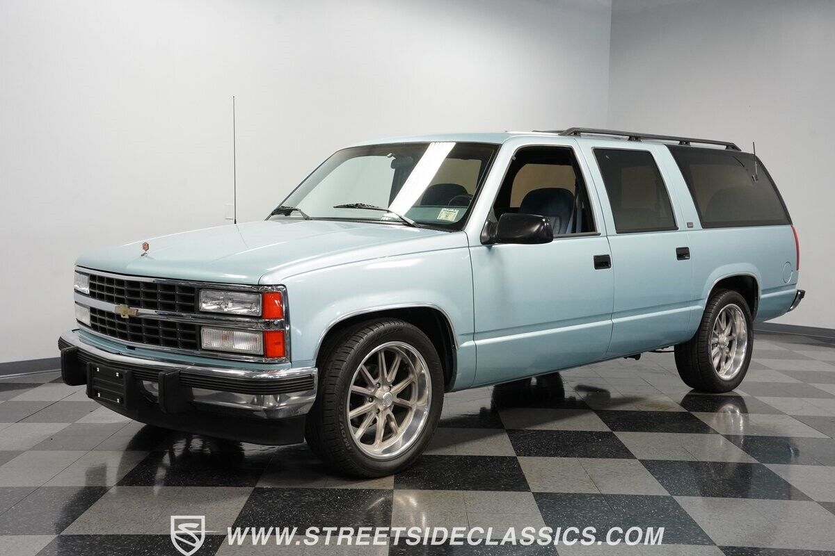 Chevrolet-Suburban-1992-SUV-5