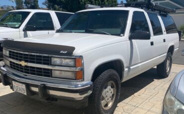 Chevrolet-Suburban-1993-SUV-1