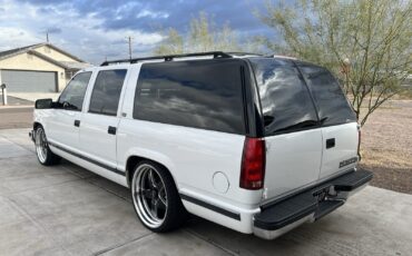 Chevrolet-Suburban-1994-SUV-10