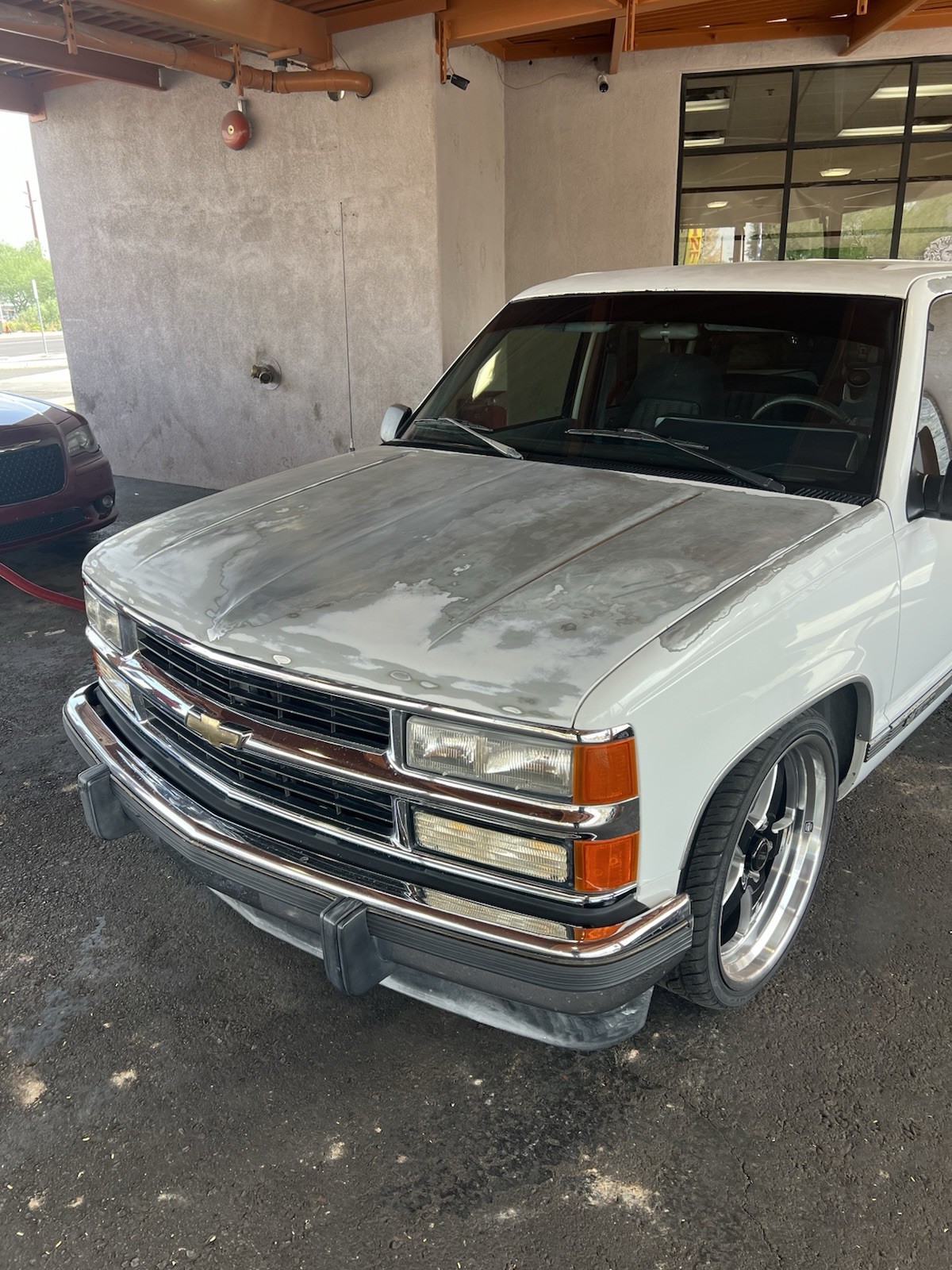 Chevrolet-Suburban-1994-SUV-13
