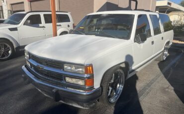 Chevrolet-Suburban-1994-SUV-14