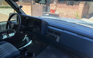 Chevrolet-Suburban-1994-SUV-19
