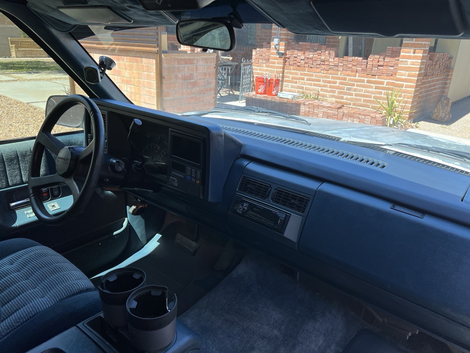 Chevrolet-Suburban-1994-SUV-19