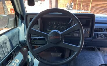 Chevrolet-Suburban-1994-SUV-20