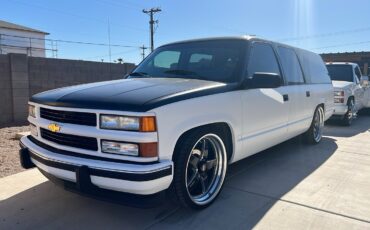 Chevrolet-Suburban-1994-SUV