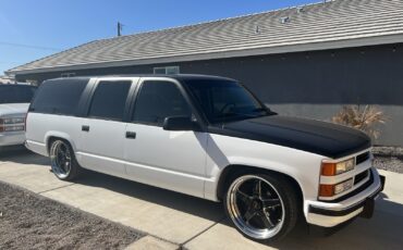 Chevrolet-Suburban-1994-SUV-5