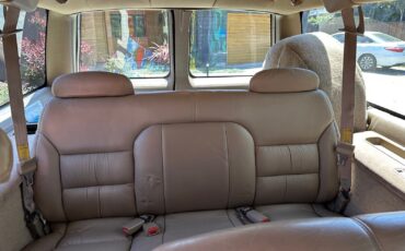 Chevrolet-Suburban-1995-14