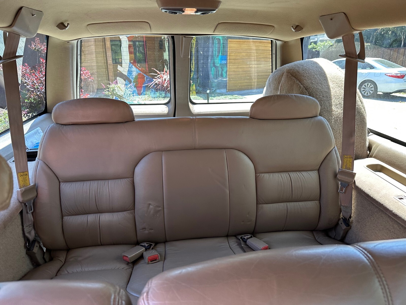 Chevrolet-Suburban-1995-14