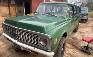 Chevrolet-Suburban-4x4-1971-10
