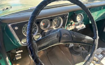 Chevrolet-Suburban-4x4-1971-14