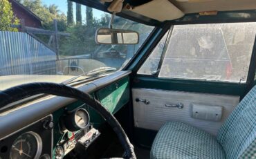 Chevrolet-Suburban-4x4-1971-16