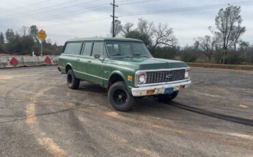 Chevrolet-Suburban-4x4-1971