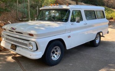 Chevrolet-Suburban-c10-1966-white-15