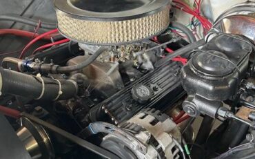 Chevrolet-Suburban-c10-1966-white-19