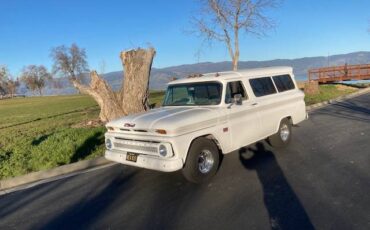 Chevrolet-Suburban-c10-1966-white-5