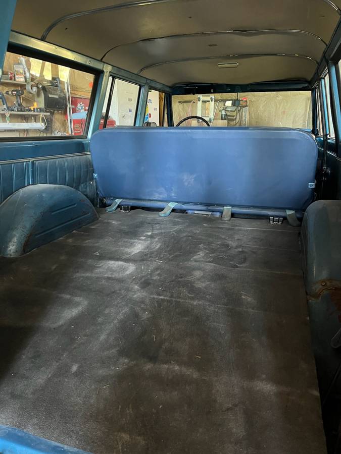 Chevrolet-Suburban-c10-1968-blue-3