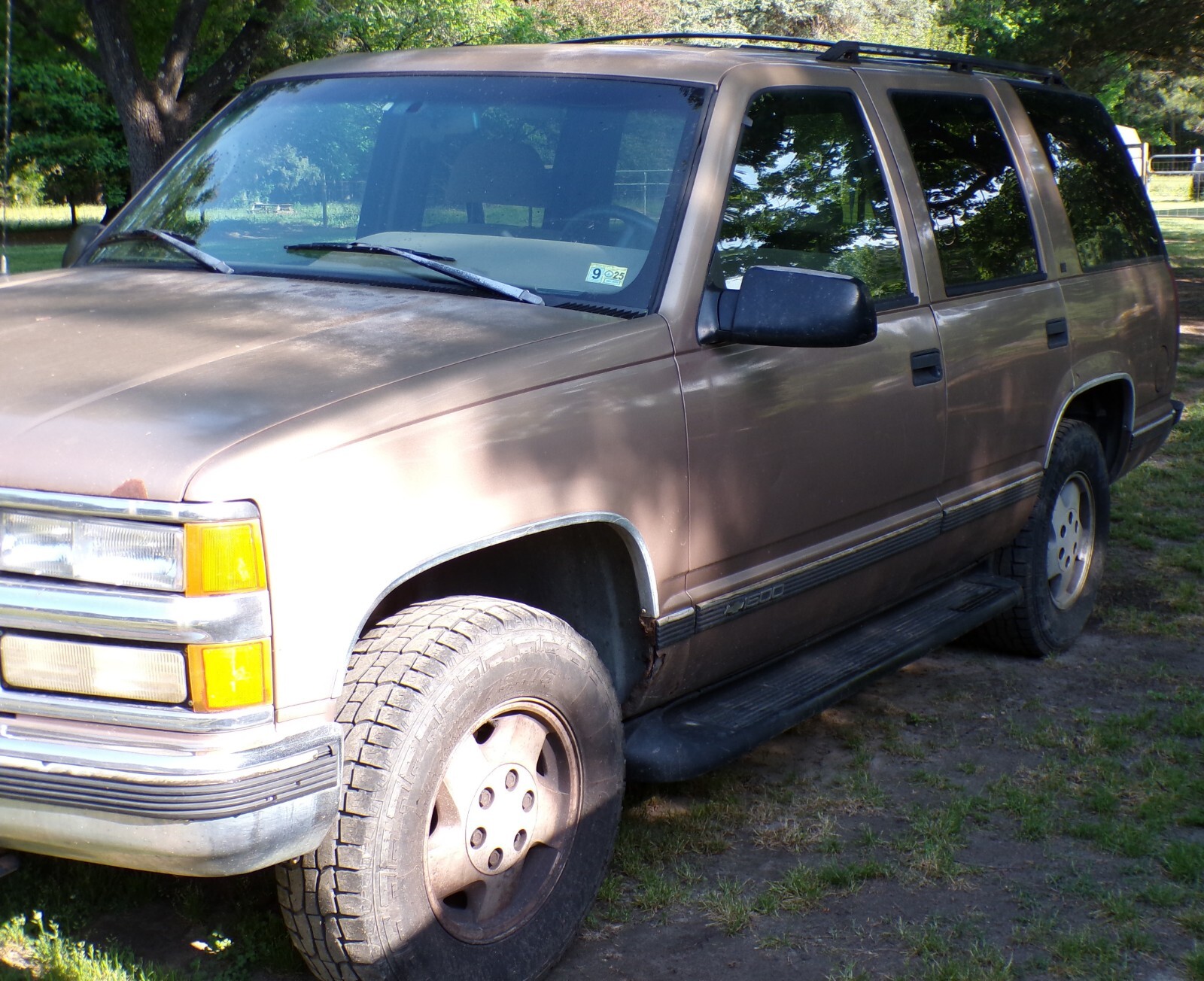 Chevrolet-Tahoe-1995-SUV