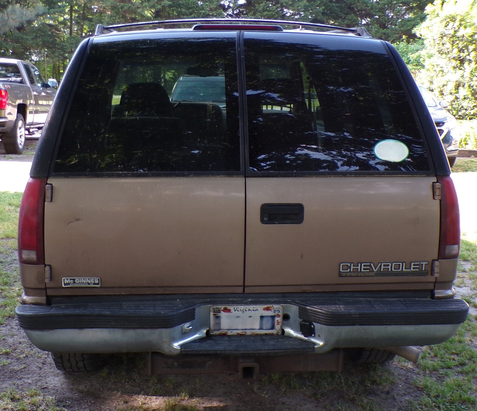 Chevrolet-Tahoe-1995-SUV-4