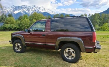 Chevrolet-Tahoe-lt-diesel-1995-red-1