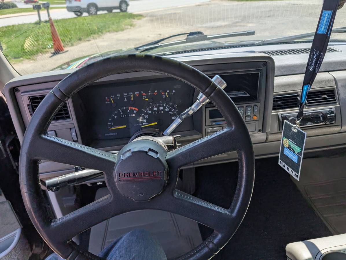 Chevrolet-Truck-1993-5