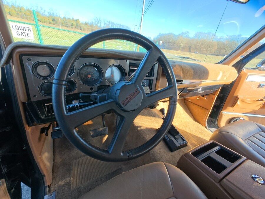 Chevrolet-V-Blazer-1991-SUV-33