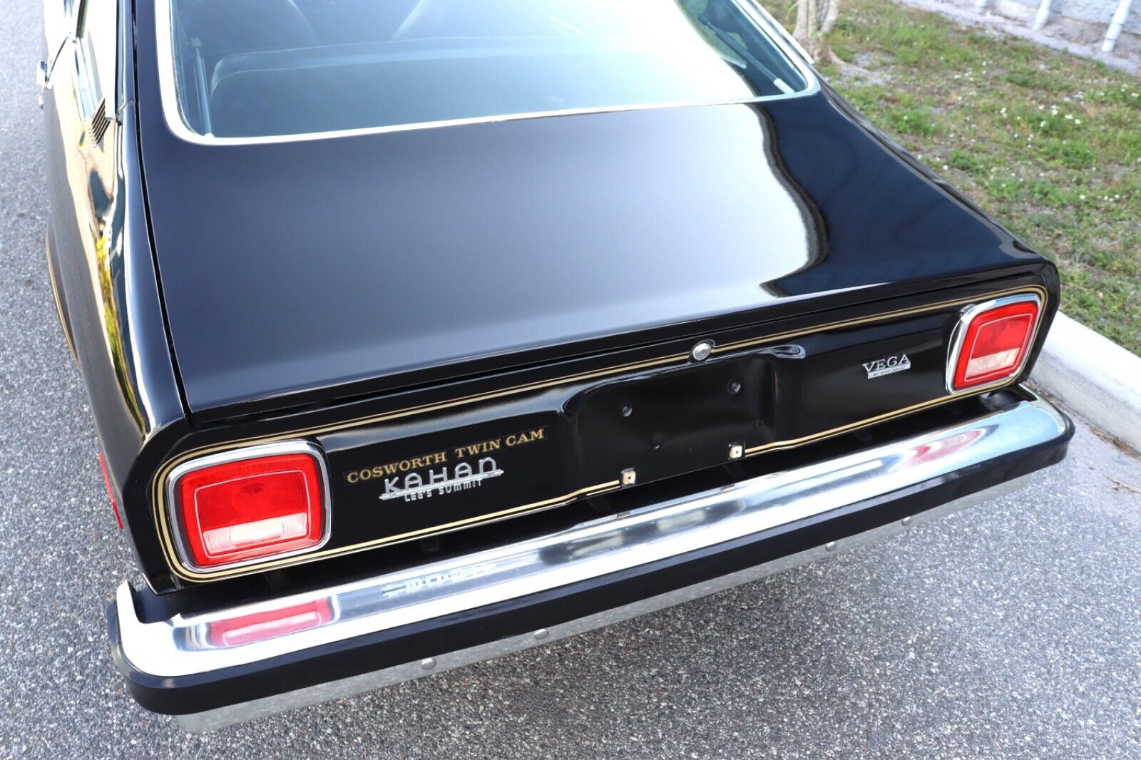 Chevrolet-Vega-1975-Coupe-10