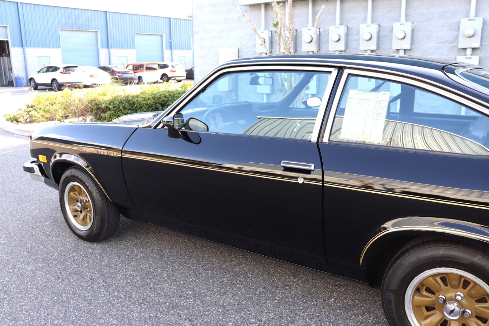Chevrolet-Vega-1975-Coupe-11