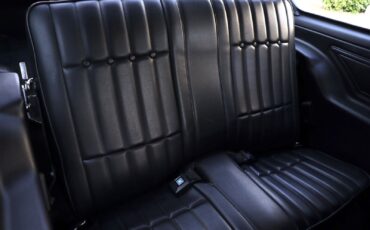 Chevrolet-Vega-1975-Coupe-28