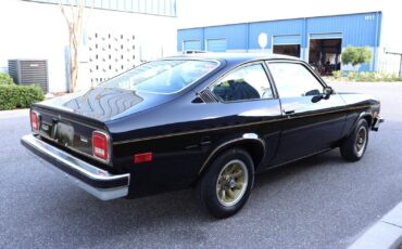 Chevrolet-Vega-1975-Coupe-3