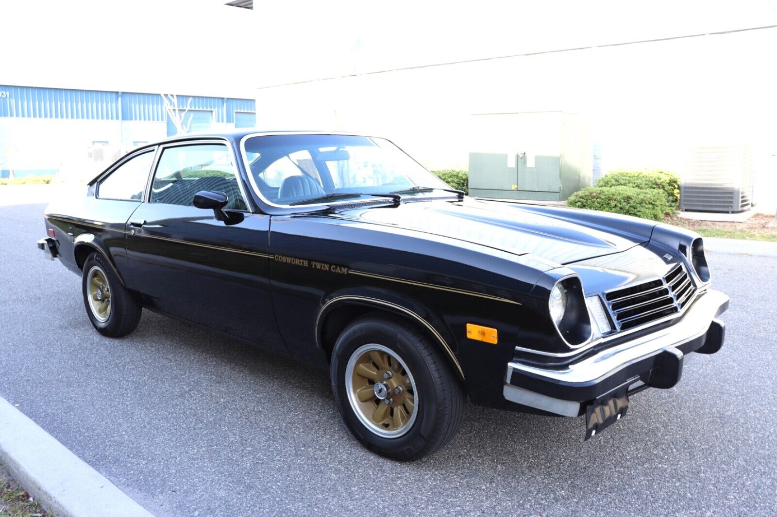 Chevrolet-Vega-1975-Coupe-4