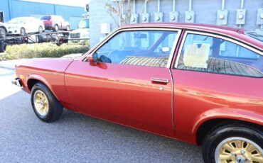 Chevrolet-Vega-1976-Coupe-11